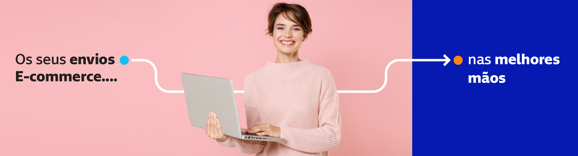 Mulher sorridente com computador portátil a promover envios e-commerce da GLS